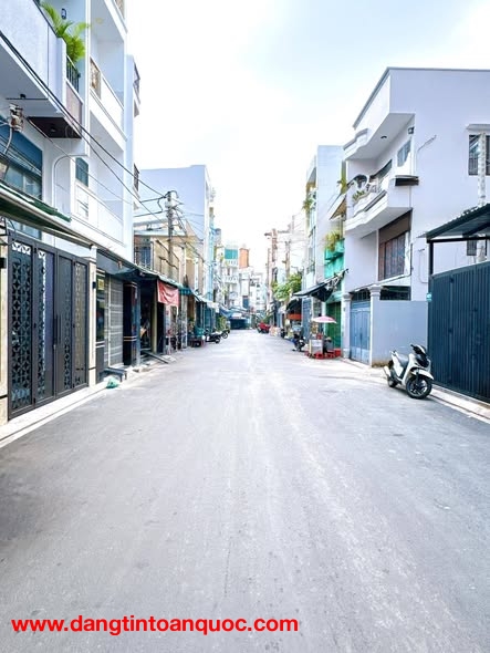 Nhà HXH Đường Cách Mạng Tháng 8 Phường 5 Quận Tân Bình Cũ( Phường Tân Sơn Nhất ).