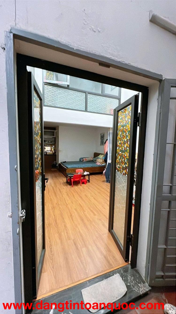 Bán gấp giá rẻ Hoà Bình 7, Minh Khai 16m/25mT2, 5 tầng, mặt tiền 2.8m, 3.95 tỷ Hai Bà Trưng.