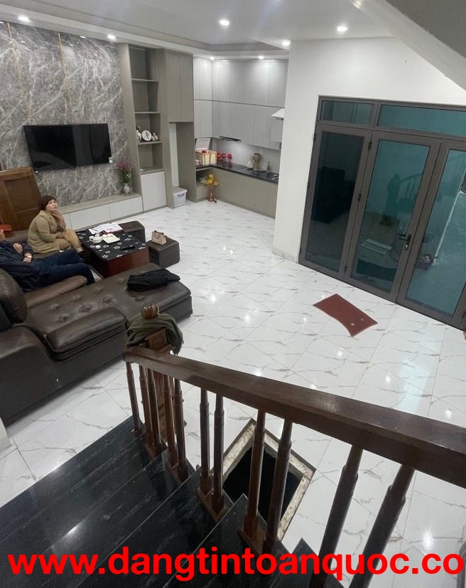 Bán nhà Tựu Liệt, Thanh Trì, Ô tô tránh, Xây mới sẵn ở, 58m2, 9.8 tỷ(CTL)