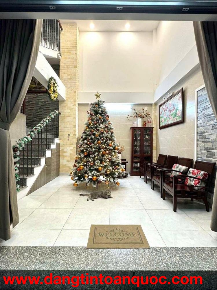 Bán nhà mới Bàu Bàng, gần Bình Giã - Cộng Hòa, 6,3x12m, 5 Tầng - 4PN, chỉ 8,2 tỷ.