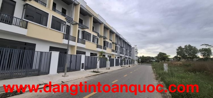 Đừng thuê nhà nữa - 439 triệu sở hữu nhà phố ngay hôm nay