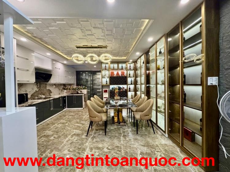 Biệt thự mini Nguyễn Mậu Tài 100m2, full nội thất cao cấp, giá 9,8 tỷ