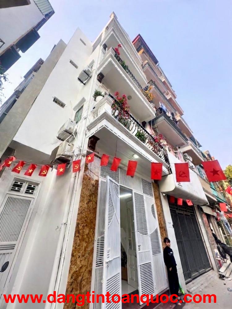 hoàng hoa thám 38m x4 tầng 13,5 tỷ lô góc,ô tô,kinh doanh,20m ra phố