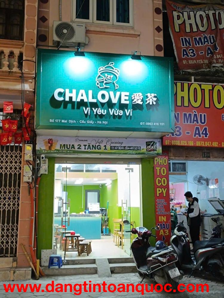 SANG NHƯỢNG GẤP CỬA HÀNG TRÀ SỮA TẠI MAI DỊCH