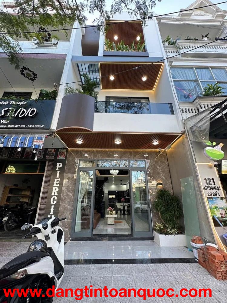 BÁN NHÀ 3 TẦNG 3 MÊ FULL NỘI THẤT MỚI KENG Y HÌNH