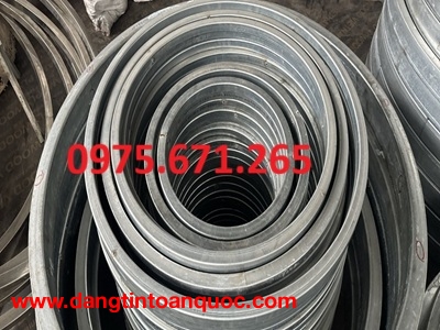 vòng tròn sắt uốn mỹ thuật - phụ kiện cần thiết với công trình sắt mỹ thuật