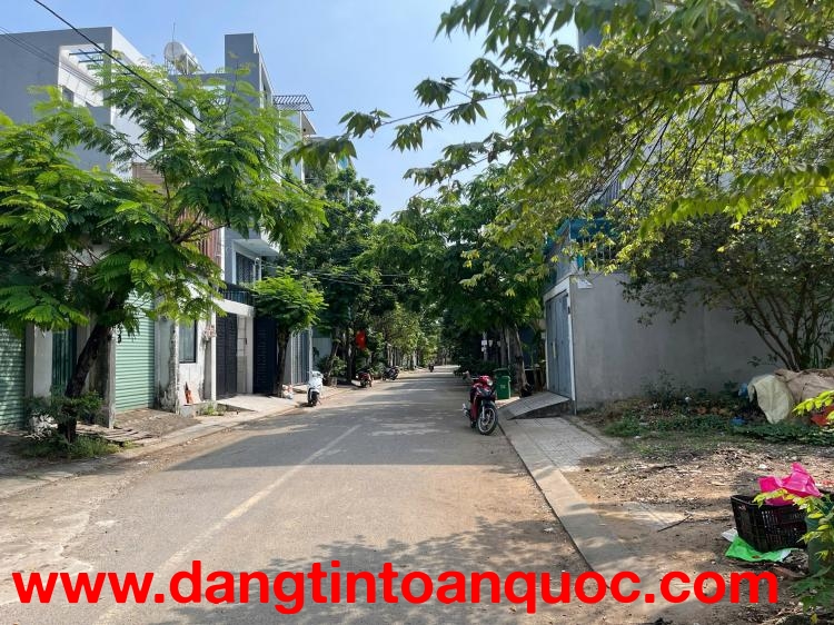 Hàng Hiếm-Đất Giá rẻ Long Trường-111M2-Sổ Riêng--Gần Chợ-4,4 Tỷ Thương Lượng