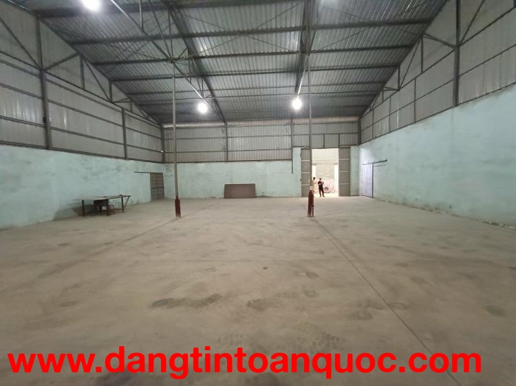Thuê ngay kho xưởng tại Thanh Trì, gần Trường Cấp 2 Vạn Phúc. 