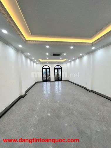 Chính chủ cho thuê tầng 3 trong nhà 7 tầng làm phòng tập yoga,pilates hoặc kinh doanh onl, spa, nail