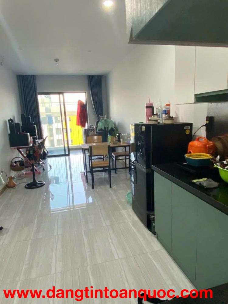 Pass 1 phòng ngủ (PN) master có WC riêng trong căn hộ 2PN – 2WC tại GreenTopaz TẠI DĨ AN, BÌNH DƯƠNG