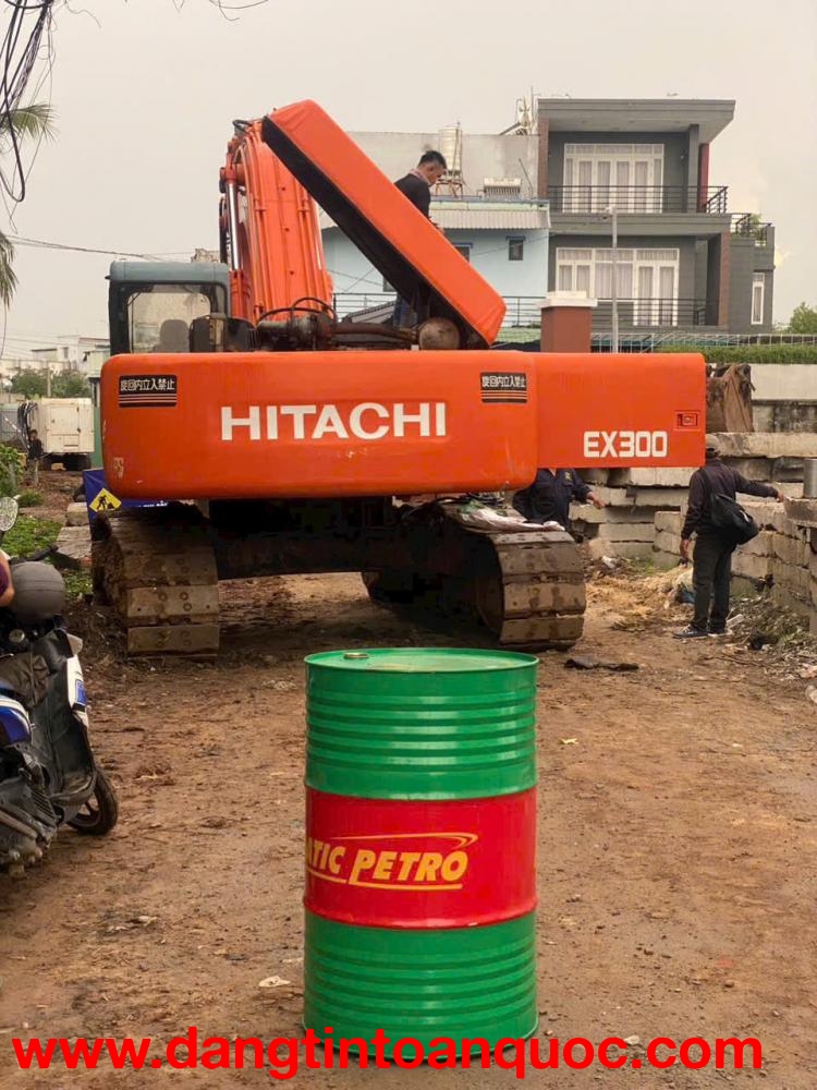 Dầu Thủy Lực Cho Máy Đào Bánh Lốp