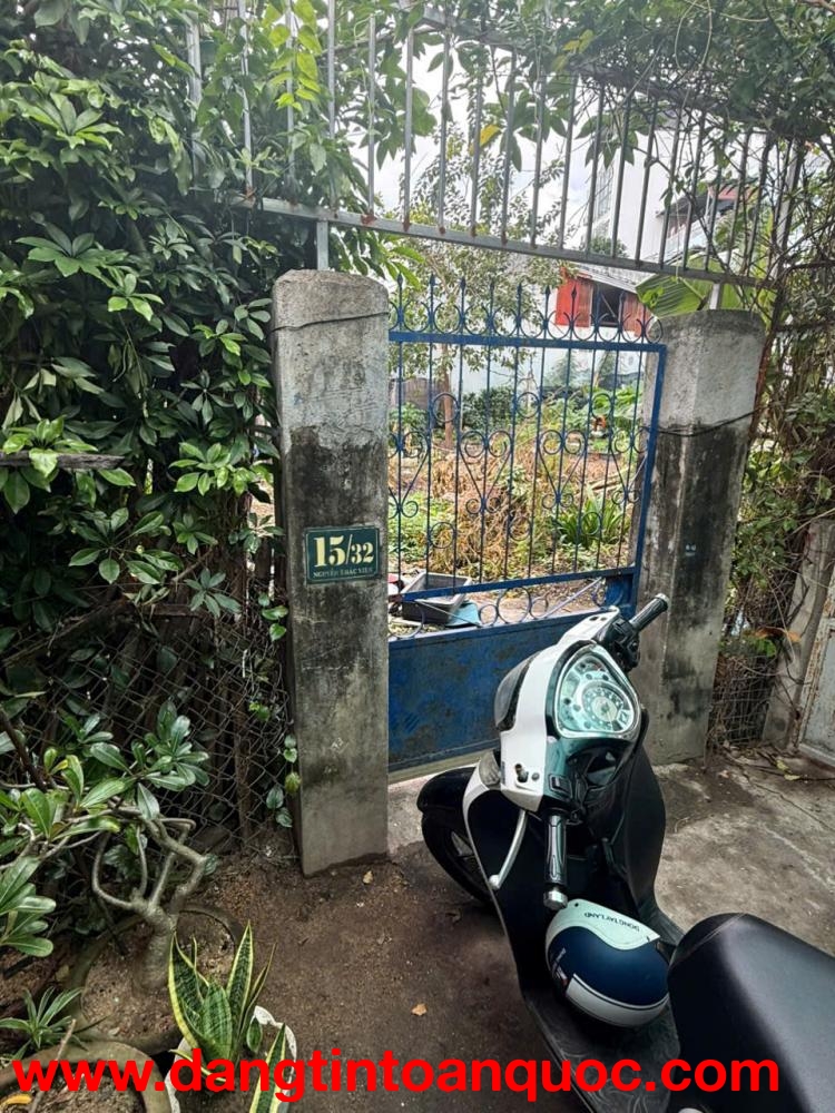 Bán đất có sẵn nhà cấp 4 gần biển Ba Làng dt 301m2, Giá: 10.6 tỷ ( tl )Mọi thông tin chi tiết vui lò