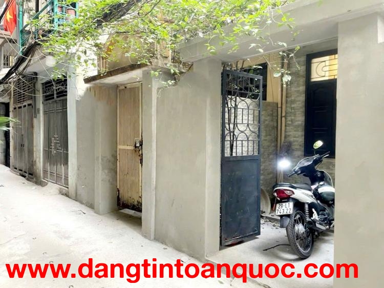Cho thuê nhà nguyên căn ngõ Phan Đình Giót 45m² x 3 tầng, 2 ngủ, 2 vệ sinh, 10 Triệu