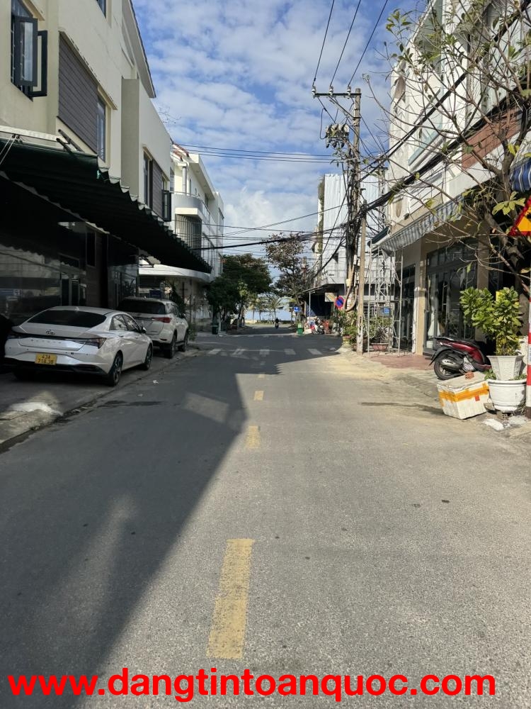 Nhà mặt tiền Nguyễn Huy Lượng 3 tầng 59m2 cách biển 200m giá 5.7 tỷ