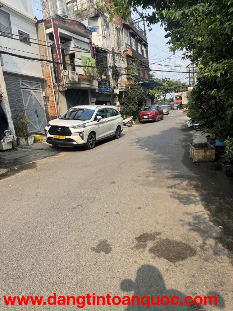 Hàng Hiếm Phước Long B Q9- 5,1 Tỷ--HXH Thông-4m x 14m-Gần Chợ-Sổ Riêng-An Ninh