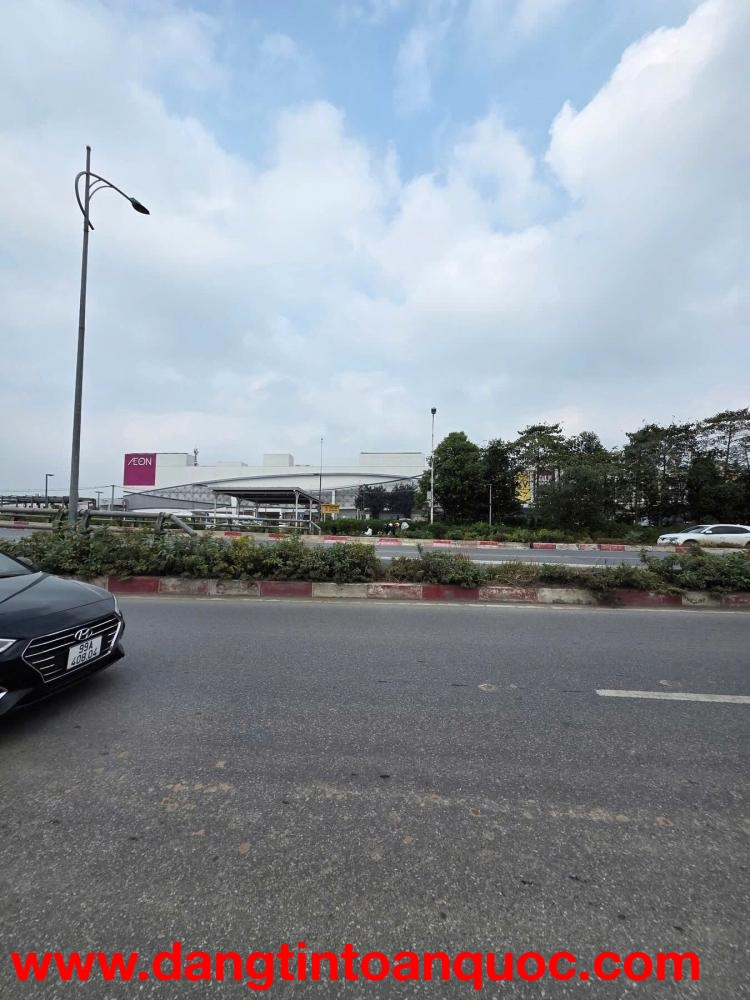 Đất mặt phố Cổ Linh, đối diện AEON  DT 40m - MT 4,2m  Siêu hiếm  Kinh doanh đỉnh  20 tỷ chẵn