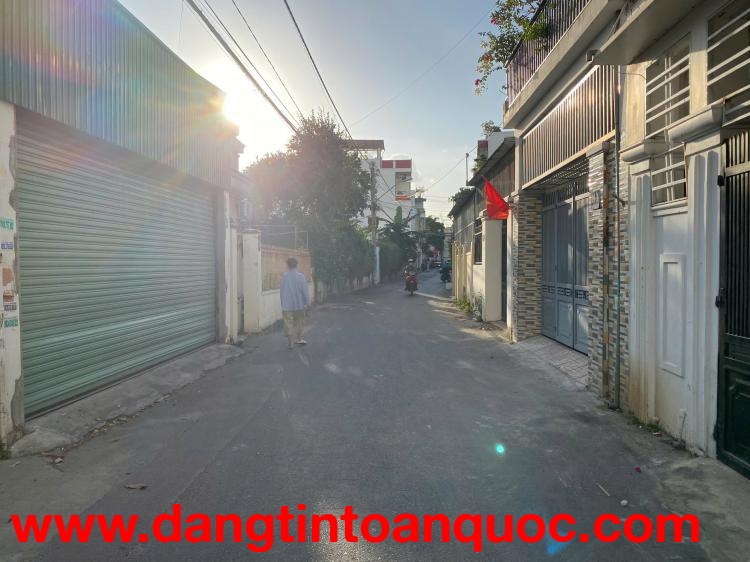 Bán nhà 2 tầng mặt tiền Nguyễn Khánh Toàn, cách biển 300m, giá 6,9 tỷ