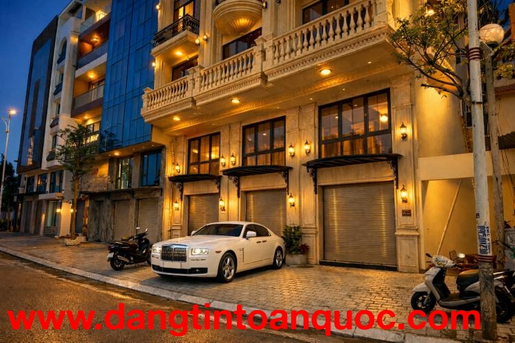 Siêu phẩm mặt phố Long Biên, 7 thang máy, kinh doanh, gần cầu Trần Hưng Đạo