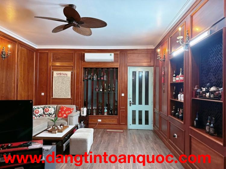 Bán nhà Nguyễn Đình Chiểu, 60m2, 7 tầng thang máy, mặt tiền 4.4m, 29.5 tỷ, dòng tiền 60tr/tháng