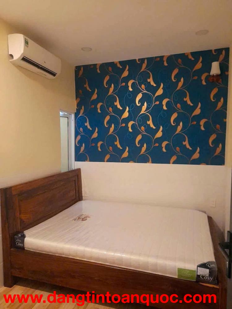 Chủ kẹt tiền cần bán nhanh căn nhà 5 tầng Diện tích : 49,8 m2 Giá bán : 12 tỷ ( thương lượng ) lh e