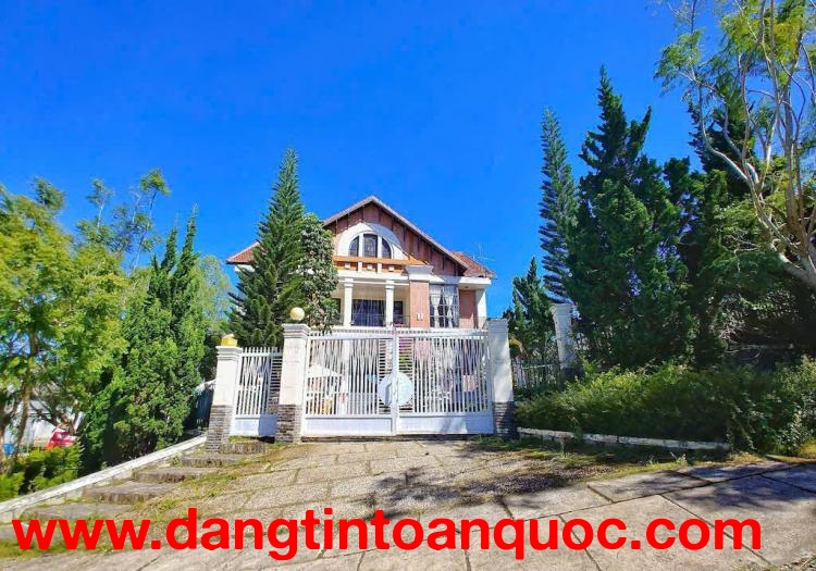 Cho thuê villa sân vườn đường Nguyễn Hữu Cảnh Phường 8 Đà Lạt giá 68 triệu