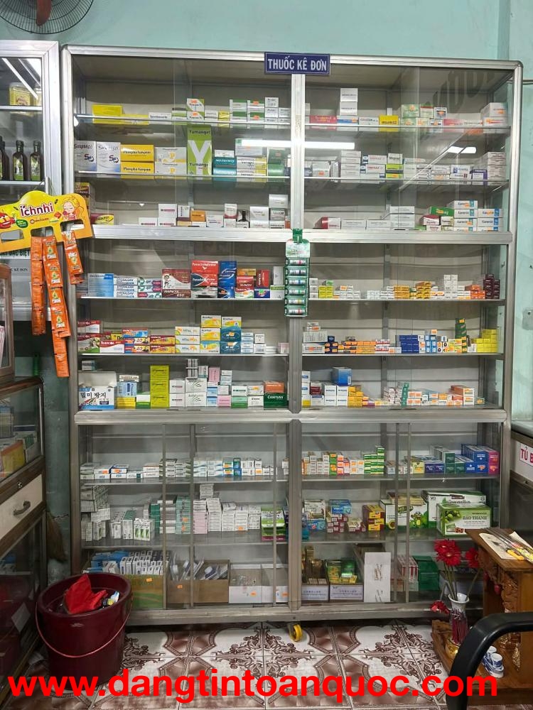 SANG NHƯỢNG NHÀ THUỐC CÓ CHỖ Ở LẠI CHO GIA ĐÌNH