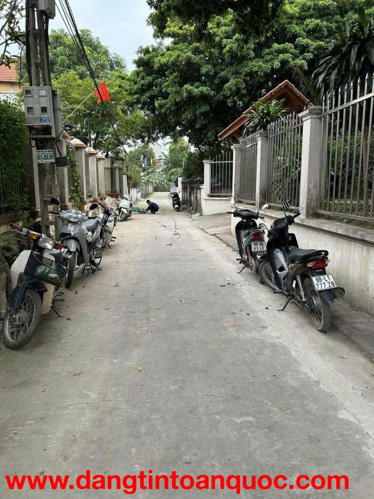 BÁN LÔ ĐẤT ĐẸP - GIÁ TỐT - Vị trí đẹp tại Vân Nam, sát Đan Phượng - Gần trung tâm chợ Bãi