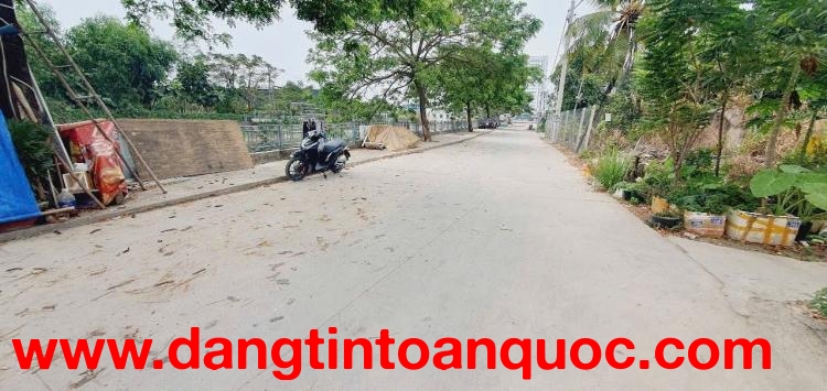 Bán đất mặt tiền kênh giáp sông Vàm Thuận 12x65m giá 23 tỷ