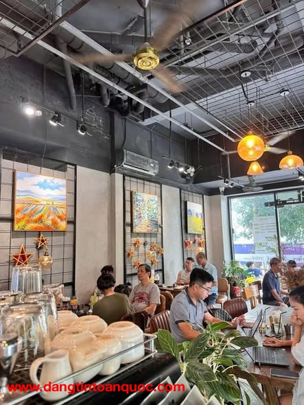 SANG NHƯỢNG QUÁN CÀ PHÊ - IMPERIA VINHOME SMART CITY