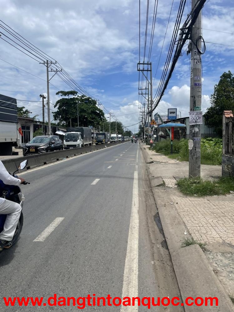 Bán đất 2 mặt tiền 33x77m giá 12 triệu/m2 Đường Nguyễn Văn Bứa