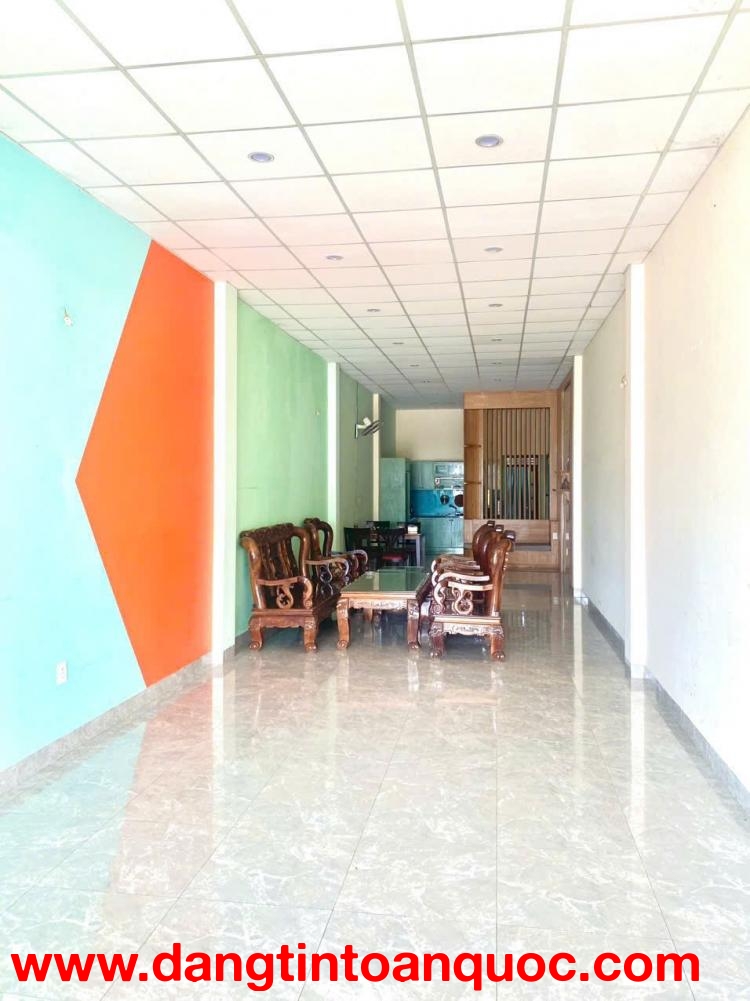 NHÀ ĐẸP – GIÁ TỐT  – CHÍNH CHỦ CẦN CHO THUÊ TẠI mặt tiền Nguyễn Văn Linh, Tân An