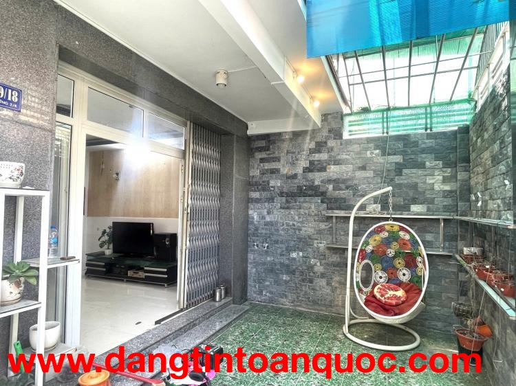 NHÀ 2 TẦNG KIÊN CỐ– VỊ TRÍ TIỆN ÍCH – PHƯỜNG VẠN THẠNH CŨ (Nay là Phường Nha Trang)