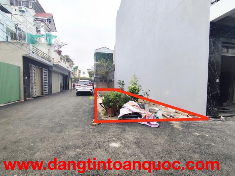 Bán đất ngõ 411 Thiên Lôi - 97m - lô góc 2 mặt - ngõ 5m - Giá 6.5 tỉ