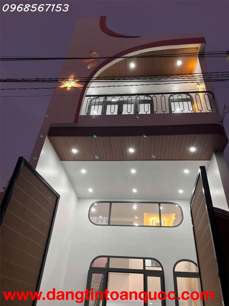 Bán nhà phố TP Mới Bình Dương, 3PN, Sân Ô Tô, Giá 2,75 Tỷ