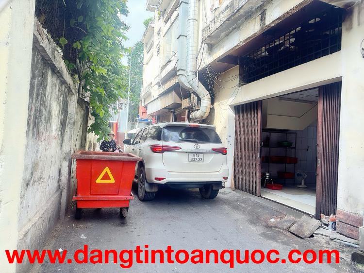 BÁN NHÀ 3 TẦNG - MẶT TIỀN Đ. HUYỀN QUANG, QUẬN 1 - DUY NHẤT NHÀ ĐANG CHÀO BÁN  * LH GIANG GIANG:0938