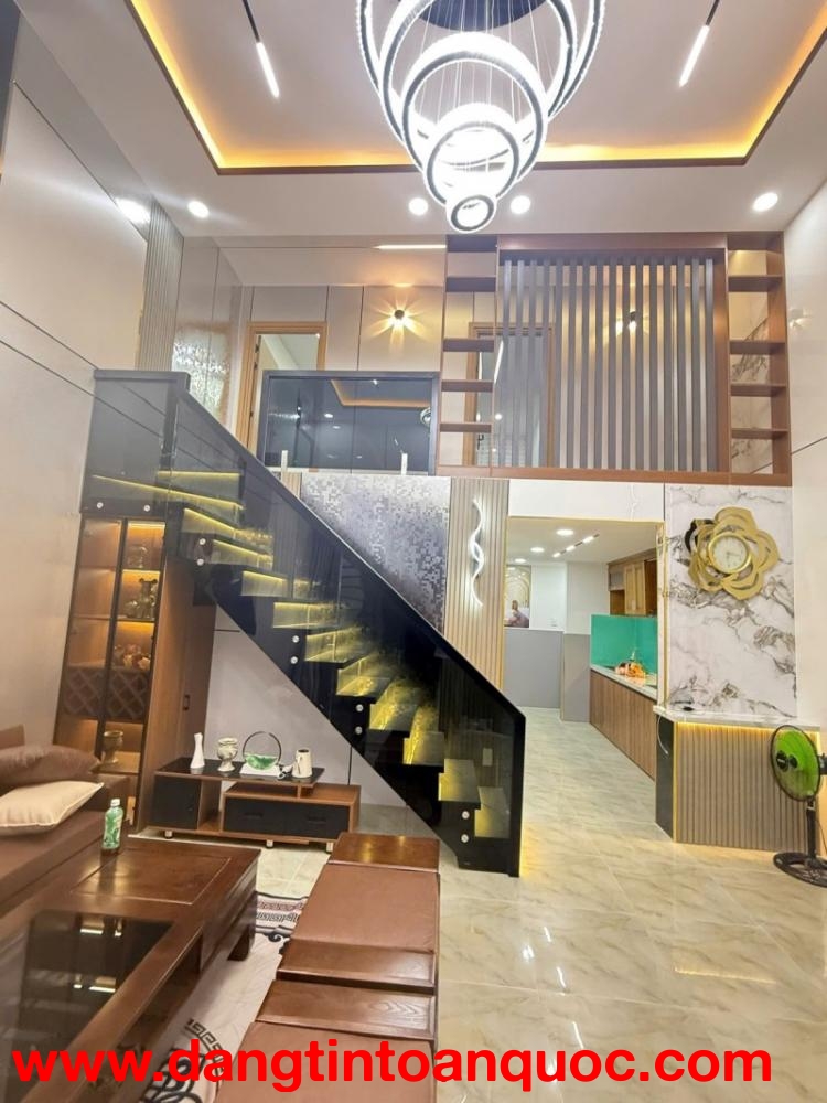 Bán nhà đường số 12, Tam Bình, Thủ Đức, TP HCM . DT  61m2, 2 tầng. Giá 5,09  tỷ, Sổ Hồng, Liên hệ 09