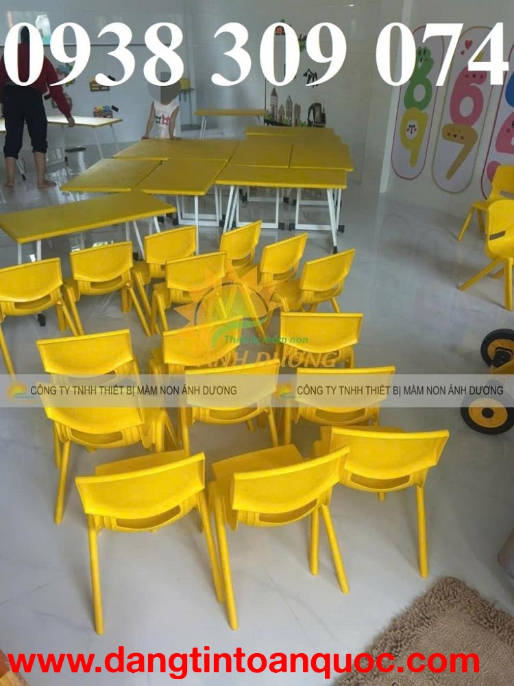 Bàn mầm non chân gập,bàn ghế mầm non, bàn bán nguyệt mầm non