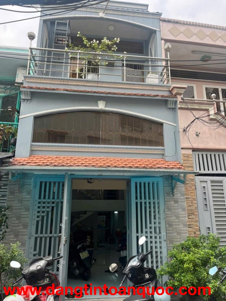 BÁN NHÀ 38.5M2, LIÊN TỈNH 5, 3 TẦNG, 3PN, XH ĐỔ CỬA