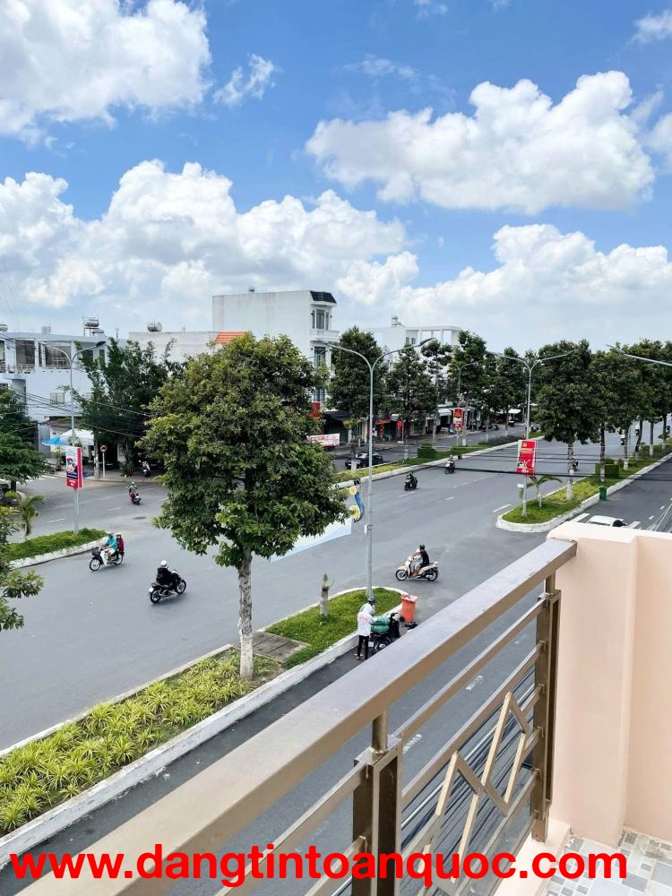  CẦN BÁN GẤP NHÀ TẠI LÊ VĂN SỸ, TP. LONG XUYÊN, AN GIANG