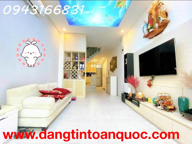 Bán nhà HXH Tân Phú: 65m2, 6PN, 5WC, sổ hồng, CHỈ 8,XX  tỷ - Cơ hội an cư lý tưởng, tiện ích đầy đủ!