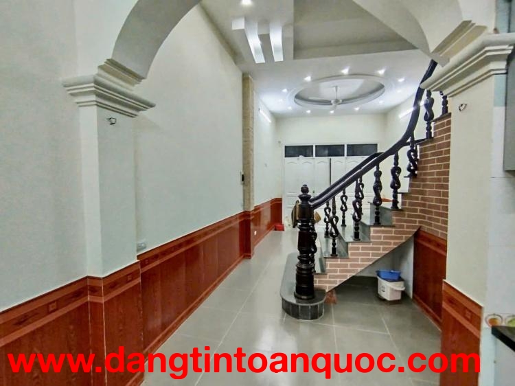 CHO THUÊ NHÀ NGUYÊN CĂN 4 TẦNG MẶT ĐƯỜNG THỤY PHƯƠNG, BẮC TỪ LIÊM