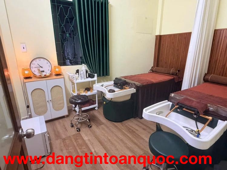 SANG NHƯỢNG / THANH LÝ TRANG THIẾT BỊ SPA – GIÁ THƯƠNG LƯỢNG TRỰC TIẾP