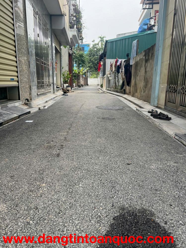 Siêu phẩm! Bán nhà Du Nội, Mai Lâm Đông Anh 45m 3 tầng dân xây chắc chắn, ngõ ô tô, vỉa hè nhỉnh 5 t