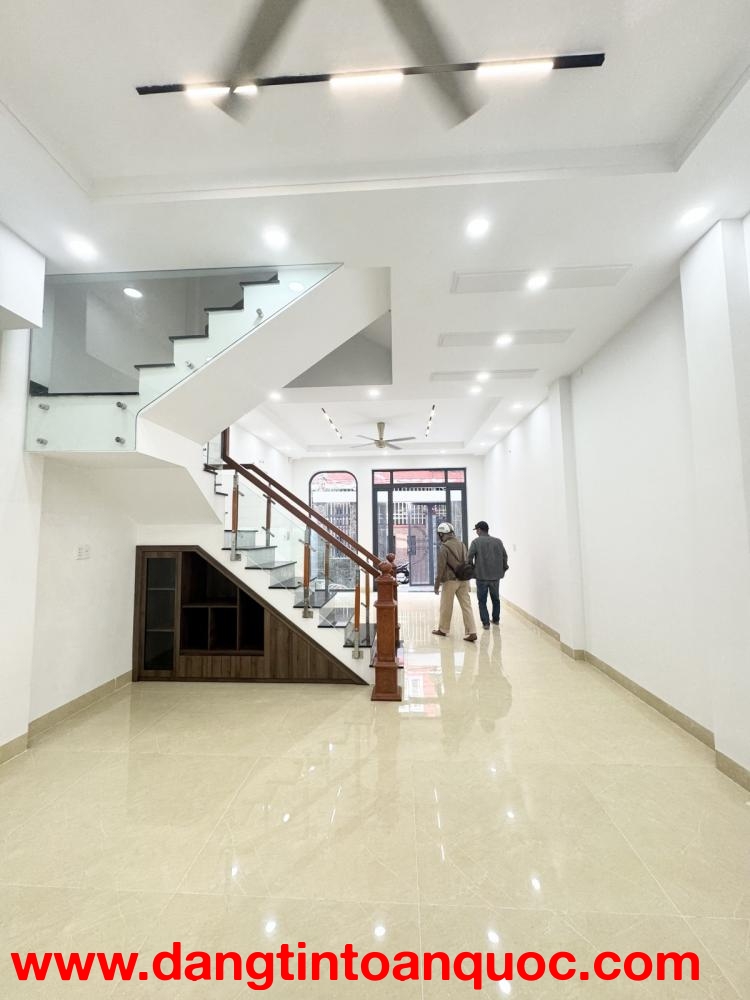 SIÊU PHẨM NHÀ MỚI 4 TẦNG ngang 5m - NGAY ĐẦU ĐỖ XUÂN HỢP - VÀO Ở NGAY