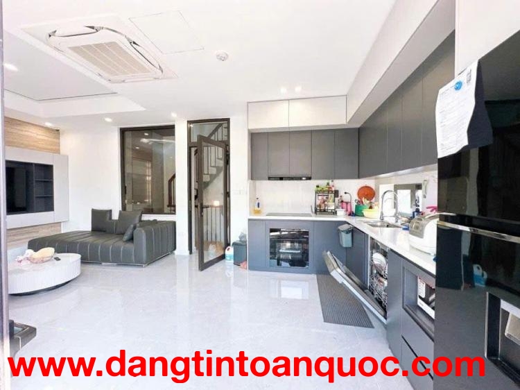 HIẾM, NHÀ PHÂN LÔ CẦU DIỄN NHỈNH 7 TỶ, 35M2, 50M Ô TÔ, FULL NỘI THẤT Ở NGAY ĐÓN TẾT