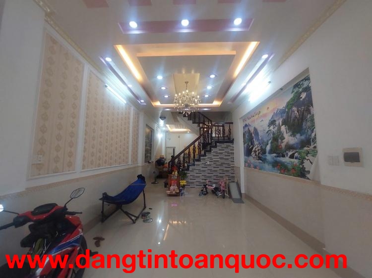 DĨ AN - SIÊU PHẨM PHÚ HỒNG THỊNH 6 - NHÀ 3 TẦNG HIỆN ĐẠI - GIÁ ĐẦU TƯ