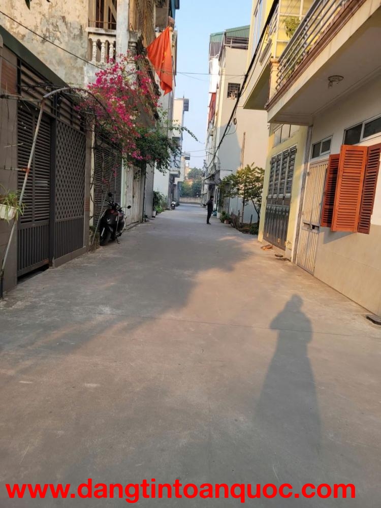 CHÍNH CHỦ CHO THUÊ NHÀ NGUYÊN CĂN 2,5 TẦNG TẠI THÔN 3 - VẠN PHÚC - THANH TRÌ, HN