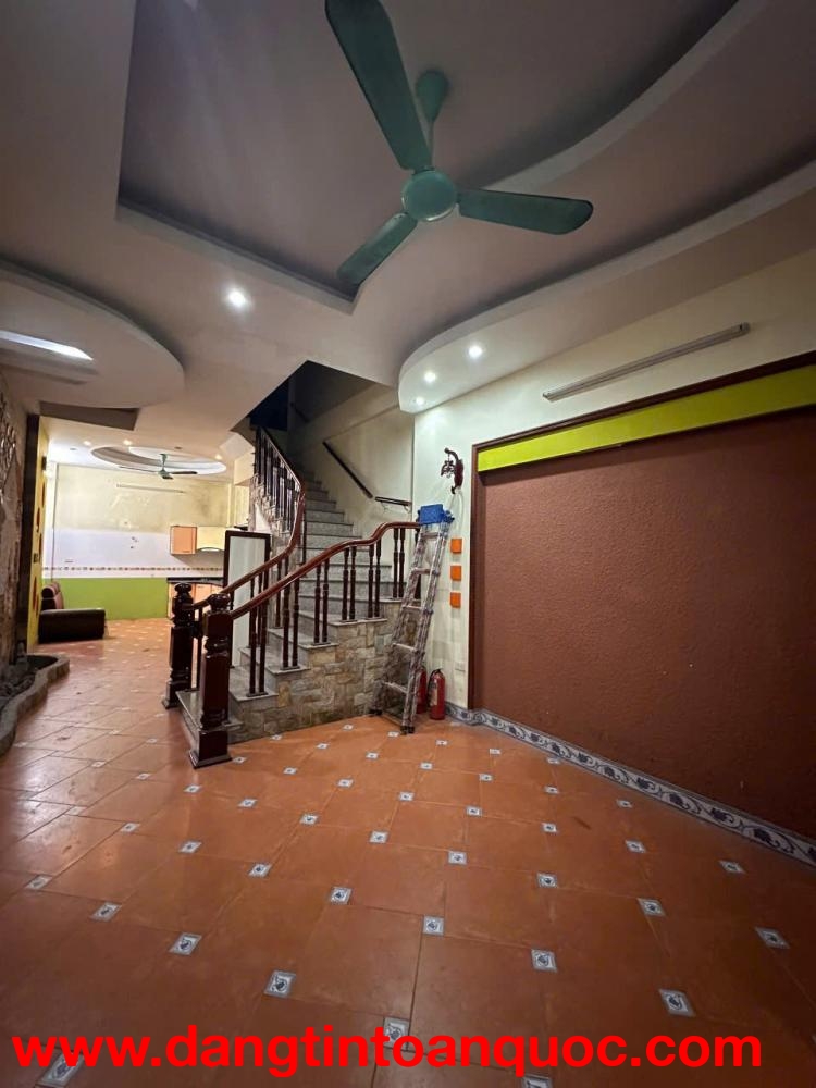 CHÍNH CHỦ CHO THUÊ NHÀ RIÊNG NGUYÊN CĂN 5 TẦNG NGÕ 1 ĐÔNG QUAN, QUAN HOA, CẦU GIẤY.