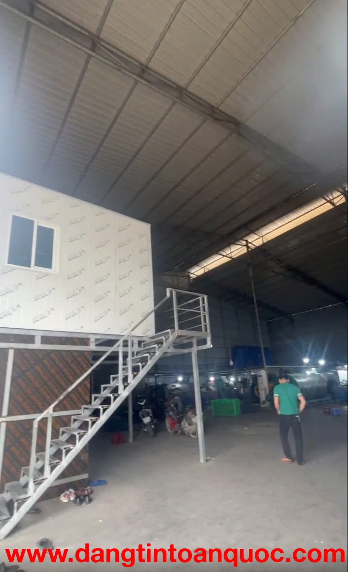 cho thuê kho, xưởng tại Chỉ Đạo, Văn Lâm, Hưng Yên. Diện tích 3500m container đỗ cửa bảo vệ vòng ngo