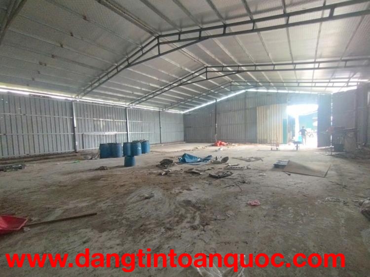 Kho Xưởng Thanh Trì Gần Trường Vạn Phúc: 300/750/950m² Cho Thuê!